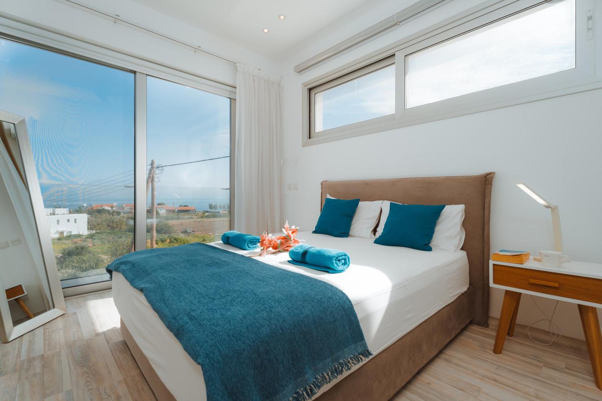 Seaside Luxury Villa Паралимни Екстериор снимка