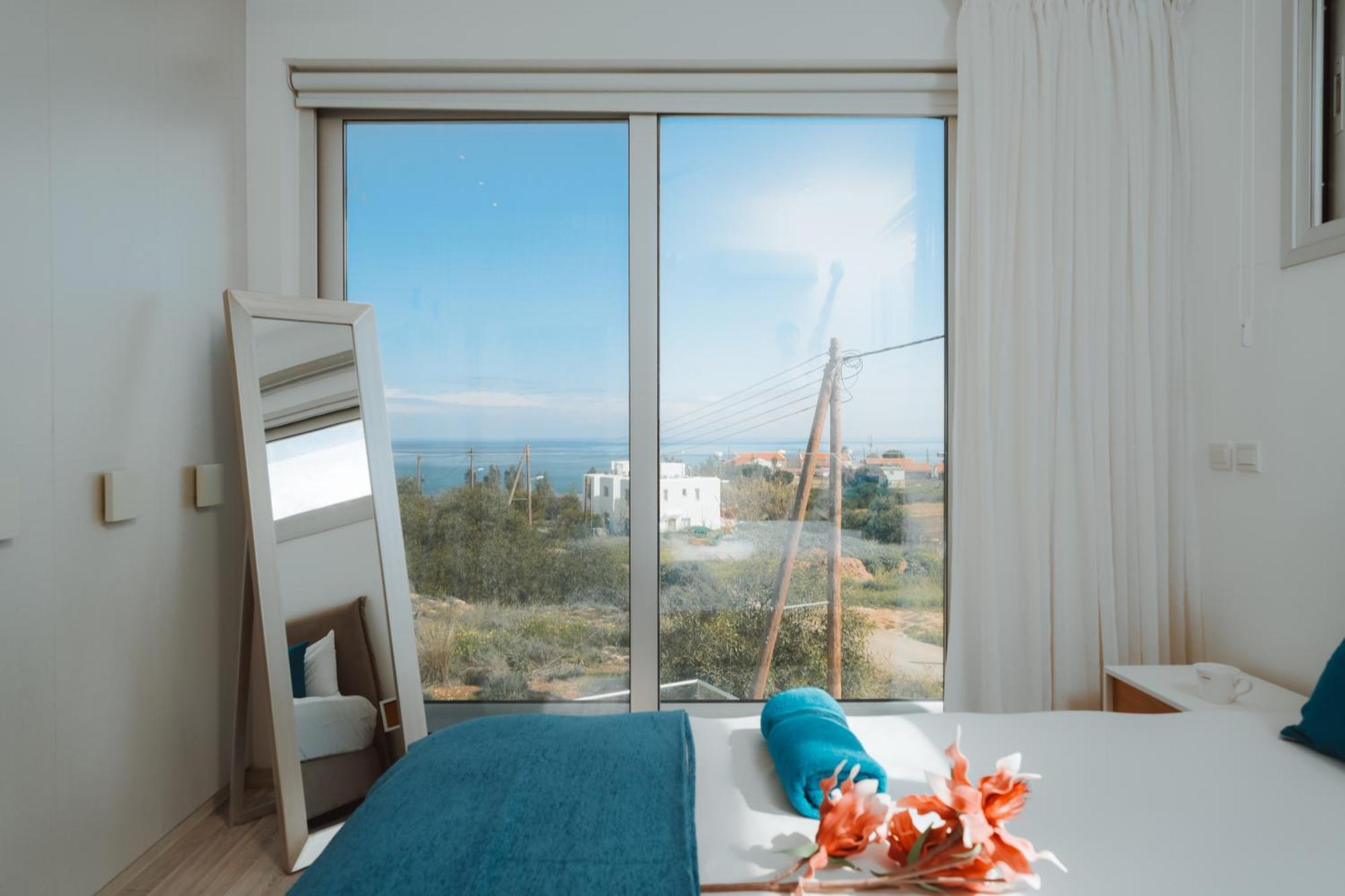 Seaside Luxury Villa Паралимни Екстериор снимка