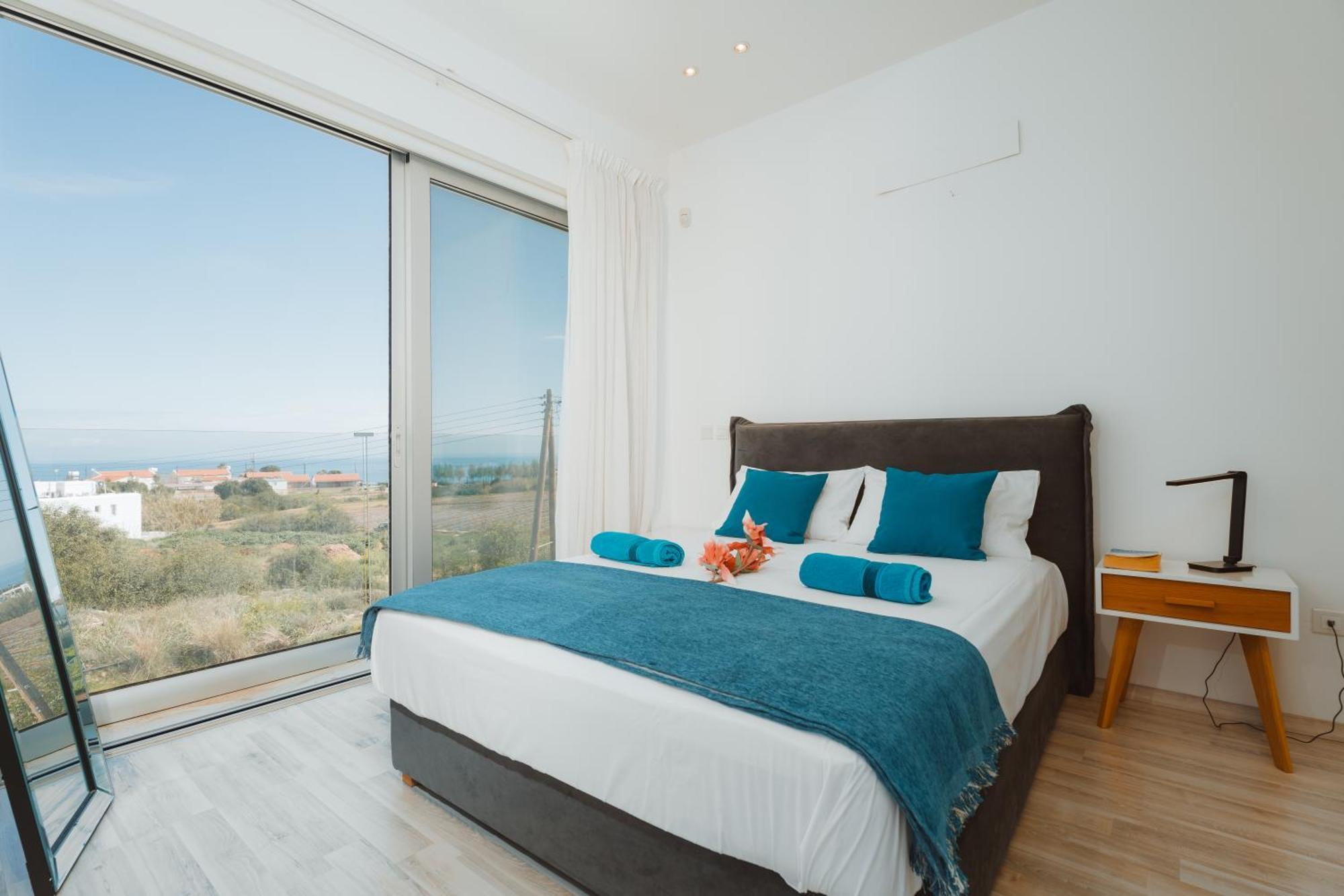 Seaside Luxury Villa Паралимни Екстериор снимка