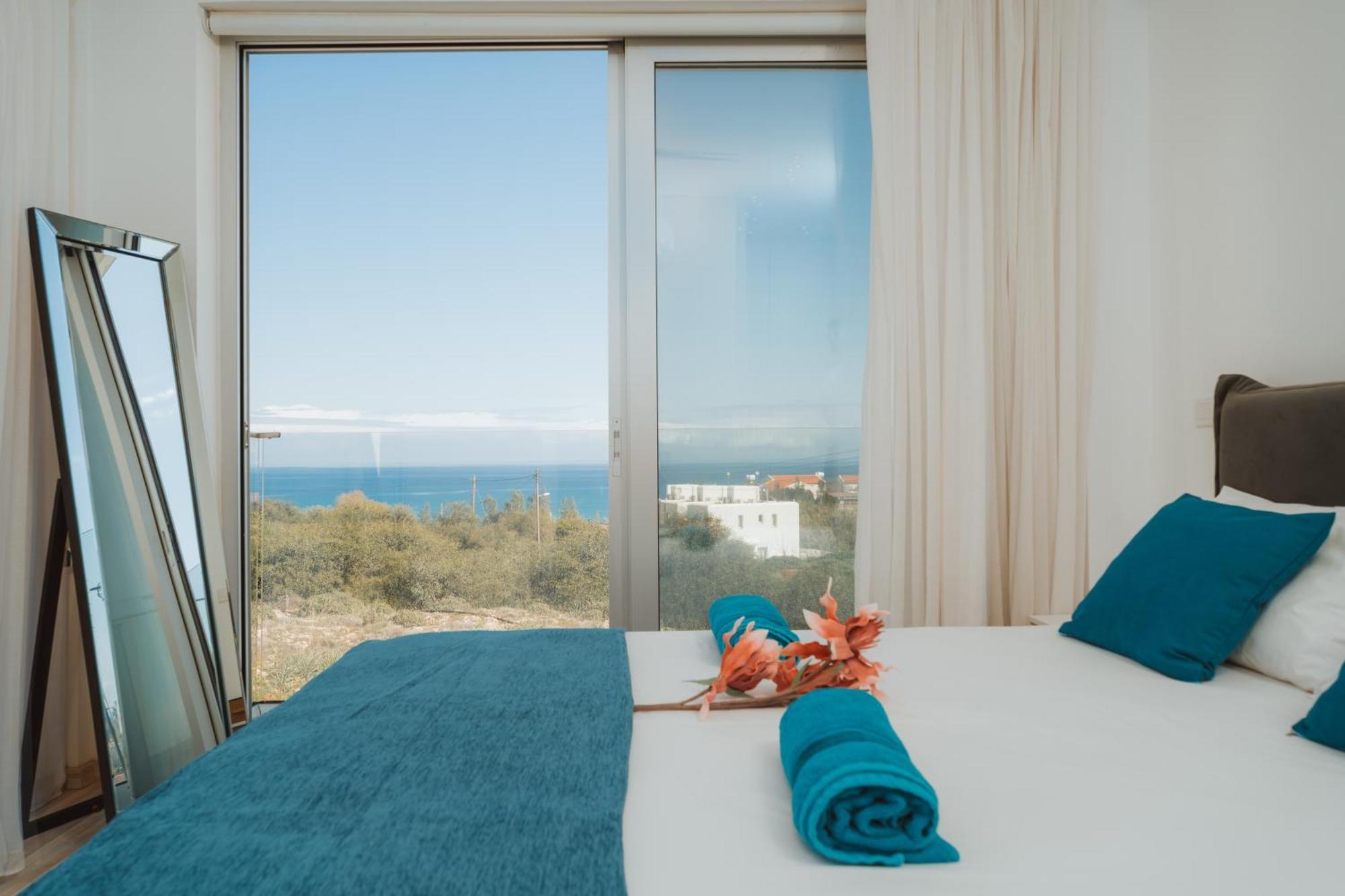 Seaside Luxury Villa Паралимни Екстериор снимка
