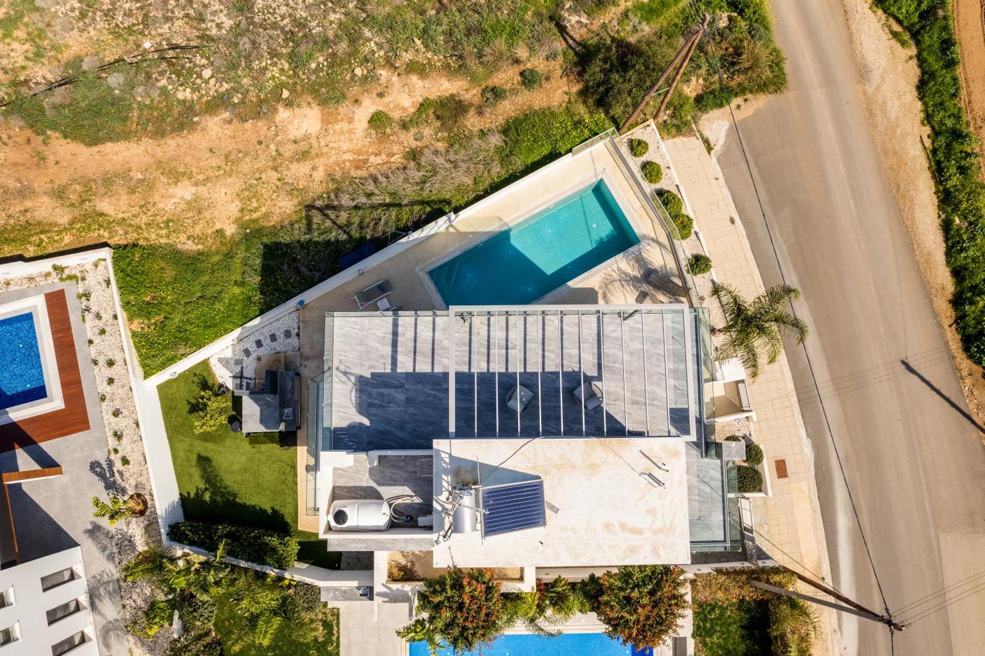 Seaside Luxury Villa Паралимни Екстериор снимка