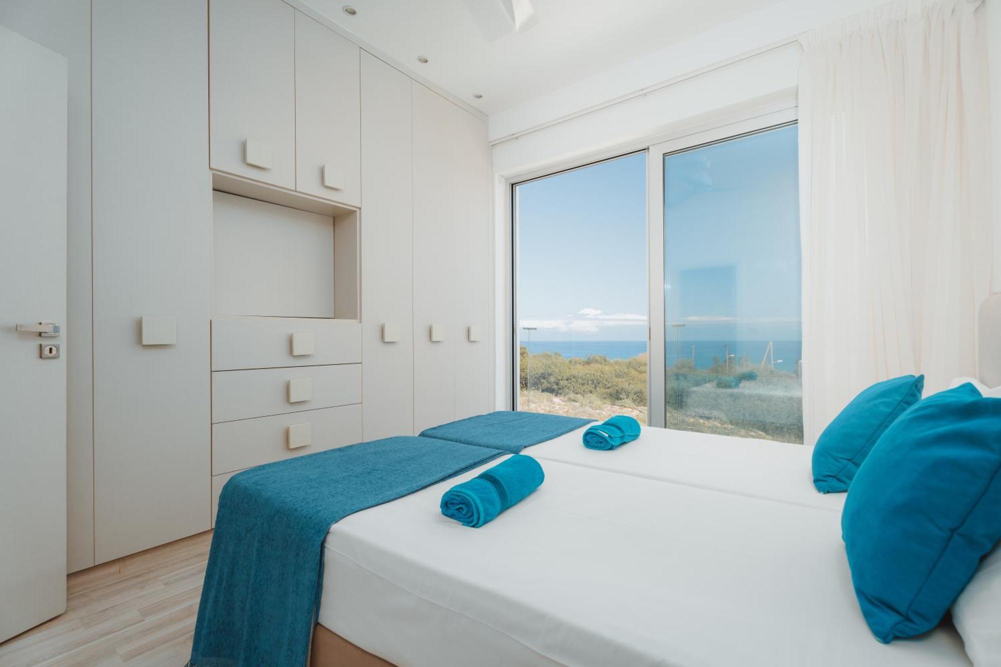 Seaside Luxury Villa Паралимни Екстериор снимка