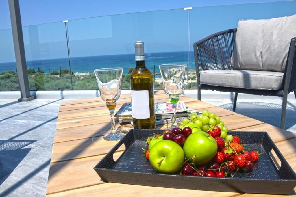 Seaside Luxury Villa Паралимни Екстериор снимка